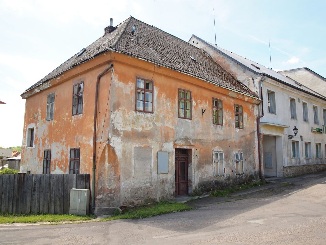 projekt Adaptace domu na náměstí